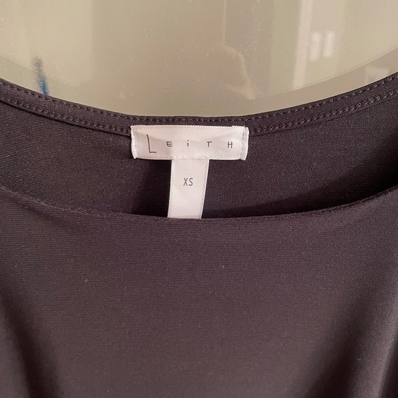 XS Black Bodysuit - Picture 2 of 3